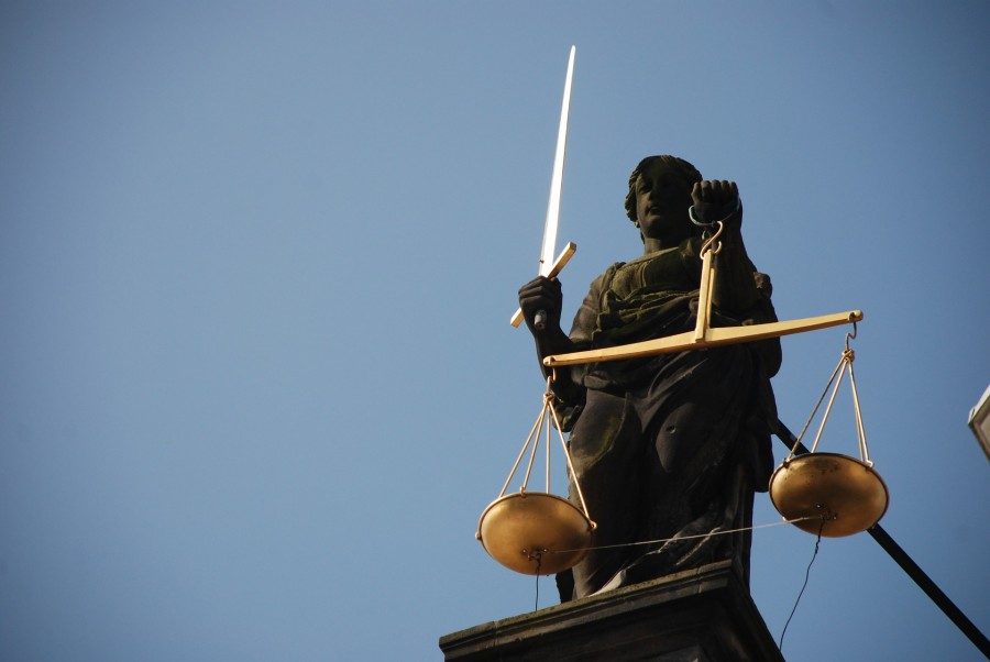 Justitia, Rechtsprechung, Recht, Schöffengericht, Gesetze - Edward Lich auf Pixabay